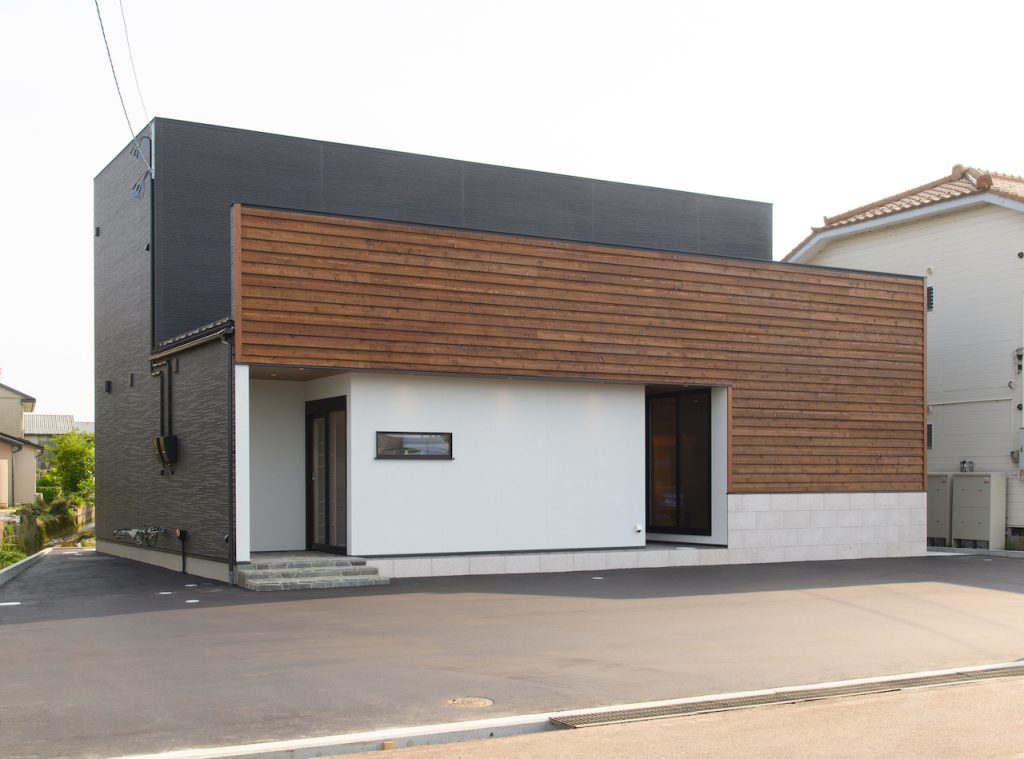 中佐住建　すし居酒屋はち