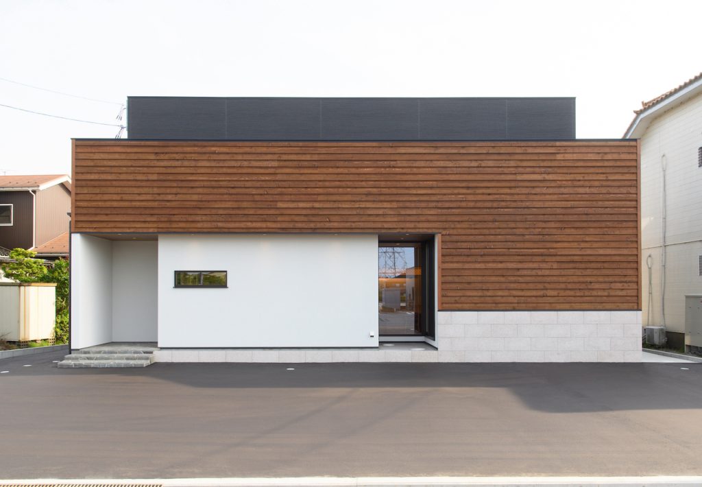 中佐住建　すし居酒屋はち