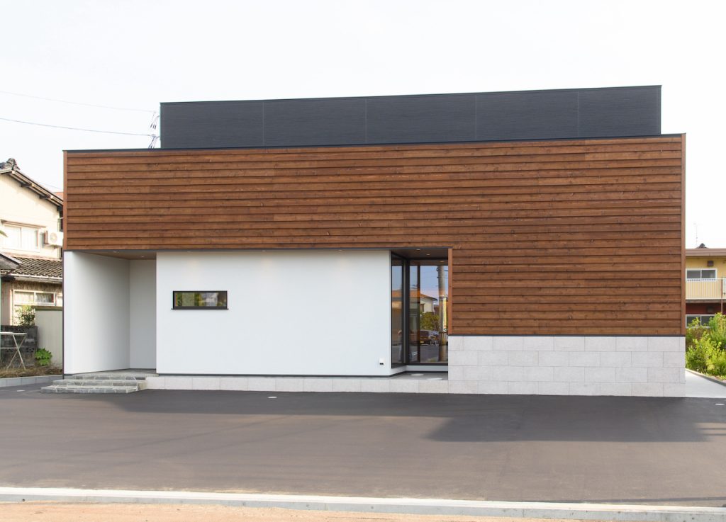 中佐住建　すし居酒屋はち