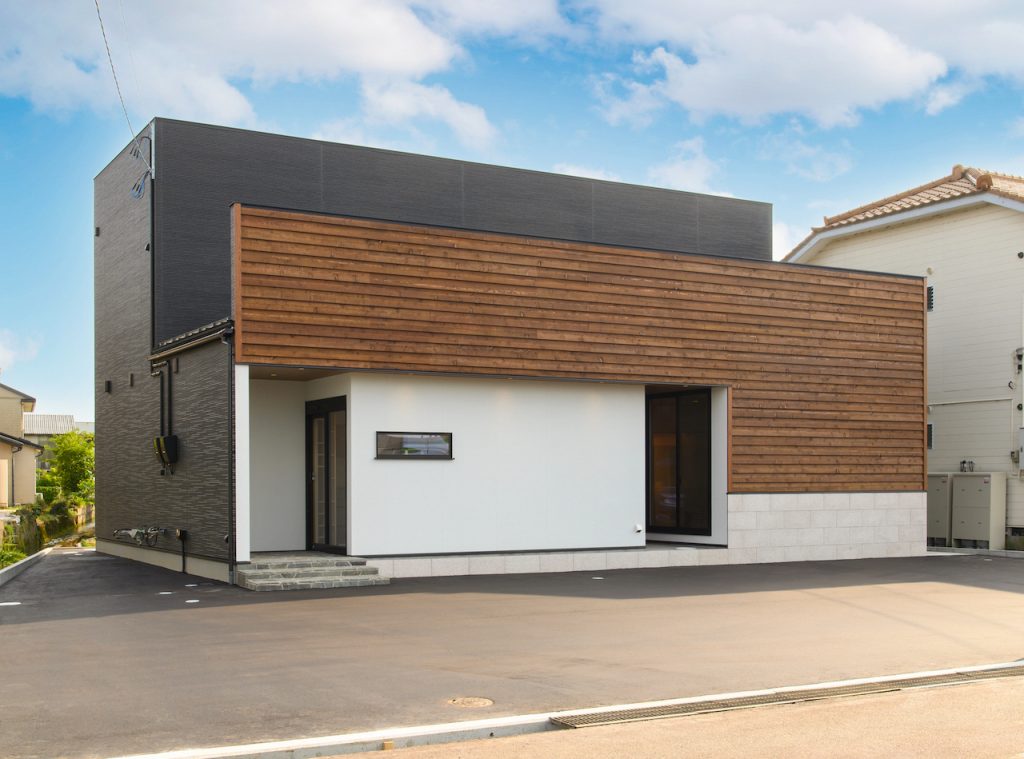 中佐住建　すし居酒屋はち